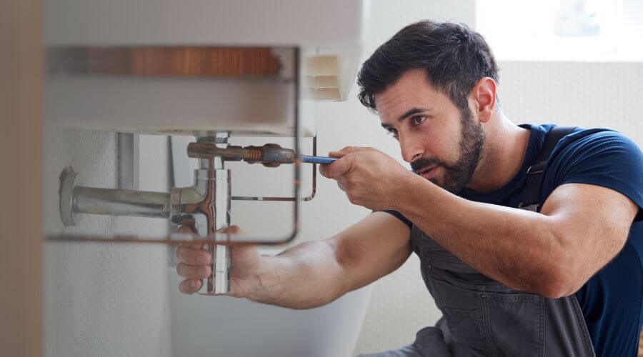 Electric water heater repair in Laconia, IN